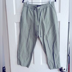 Banana Republic Wide legged Cropped Pant